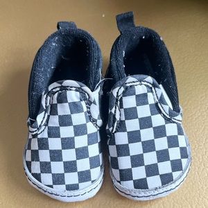 INFANT SLIP-ON V CRIB CHECKER SHOE